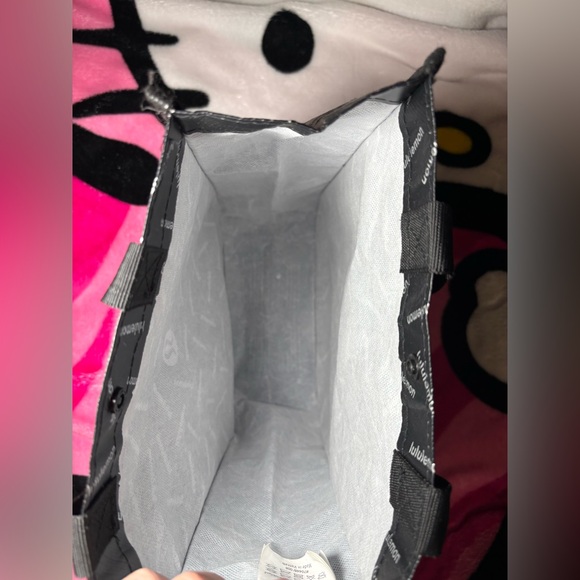 Lululemon reusable shopping bag - Picture 5 of 9